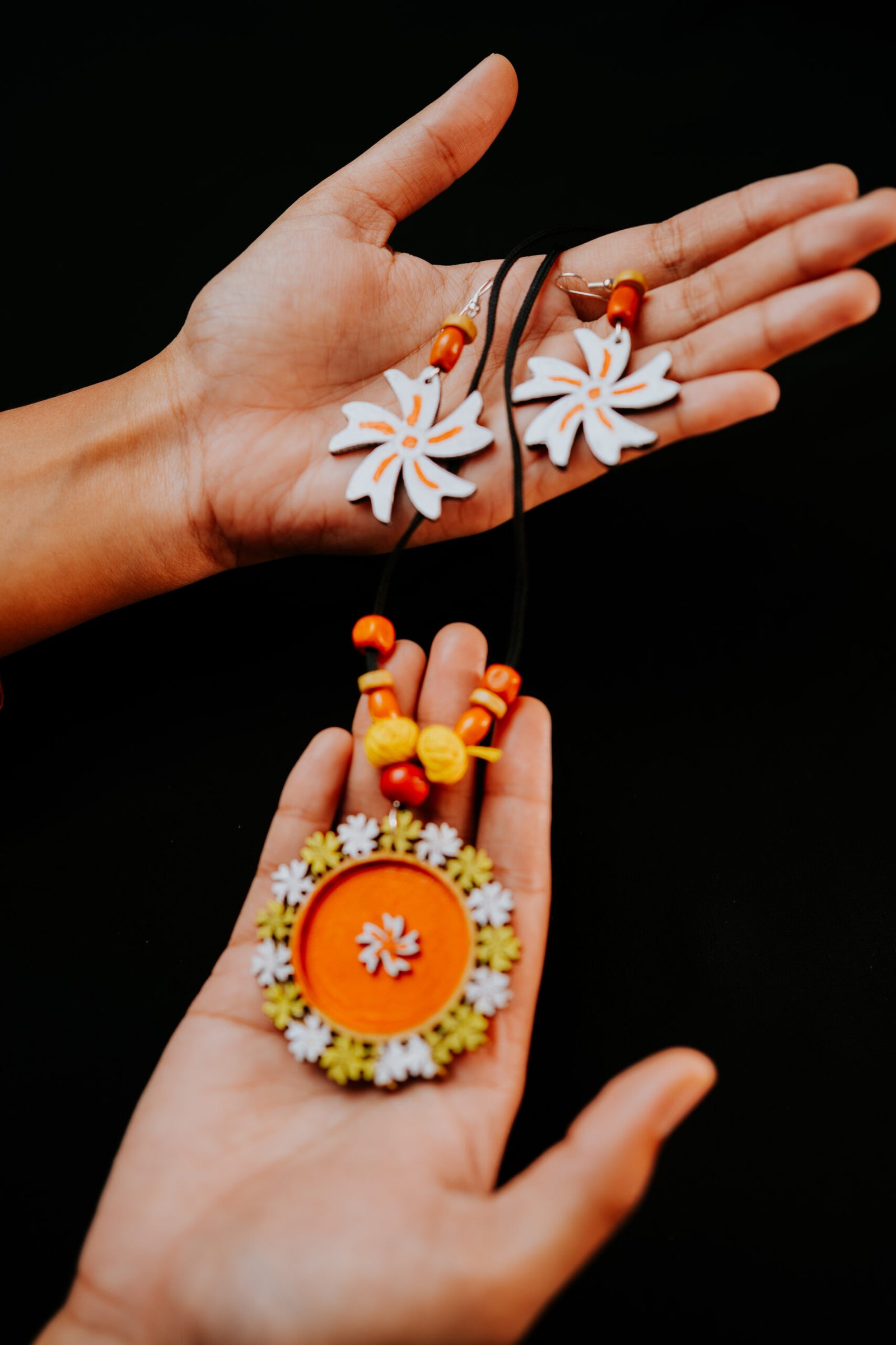 eirene – wooden necklace eirene – wooden necklace