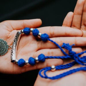 hana – floral pendant necklace